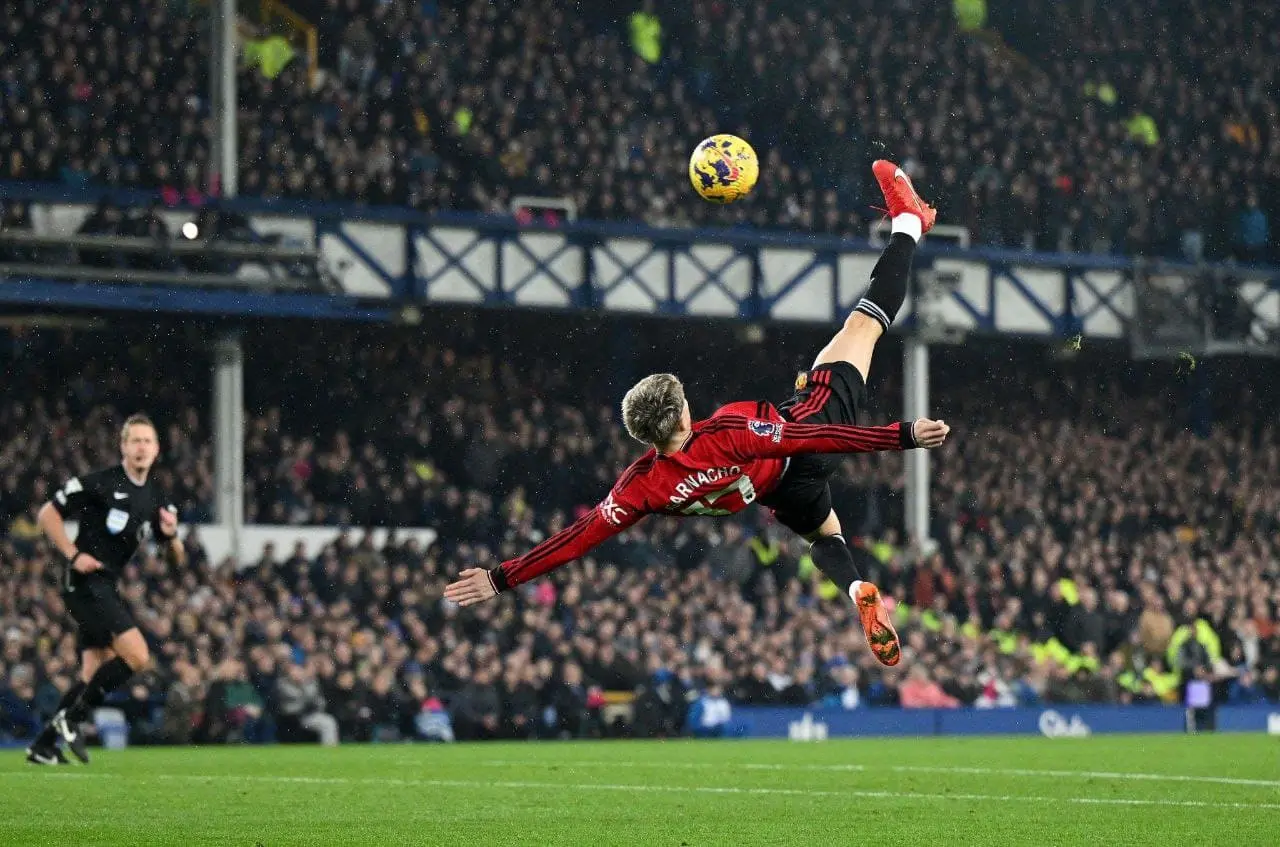 GOAL: Everton 0-1 Manchester United, Garnacho opens the scoring